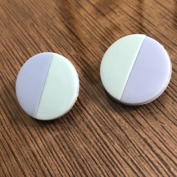 Vintage Clip Earrings Two Tone Blue Plastic Circle Button Earrings - Picture 2 of 9